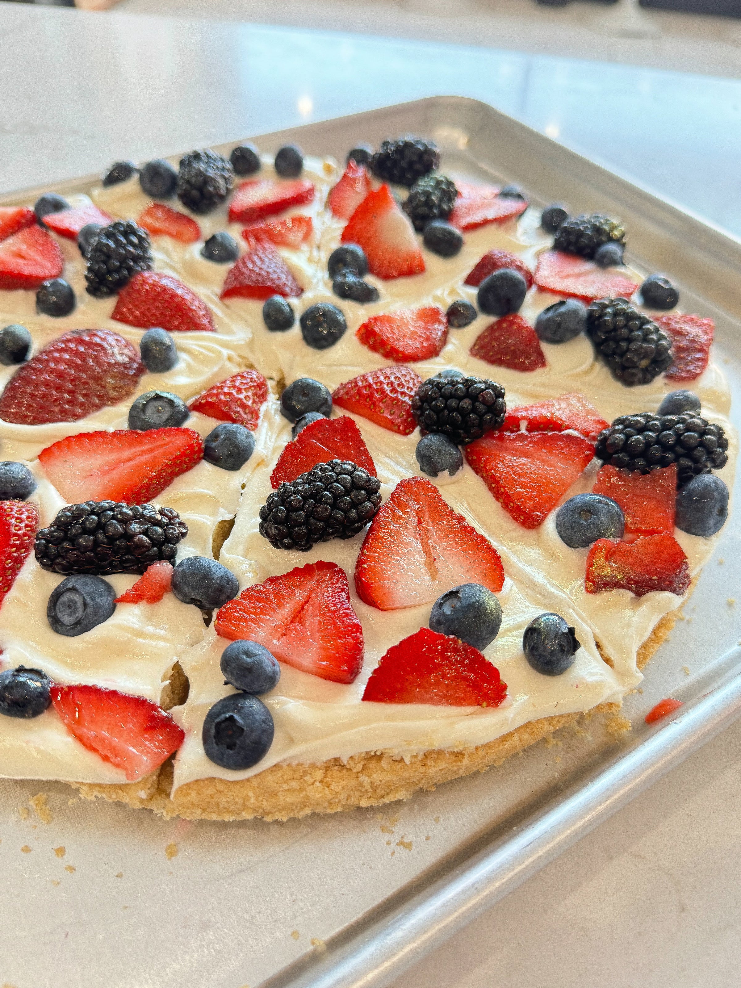 ケーキレプリカ Fruit Pizza (Large) | Kassi's Cookies